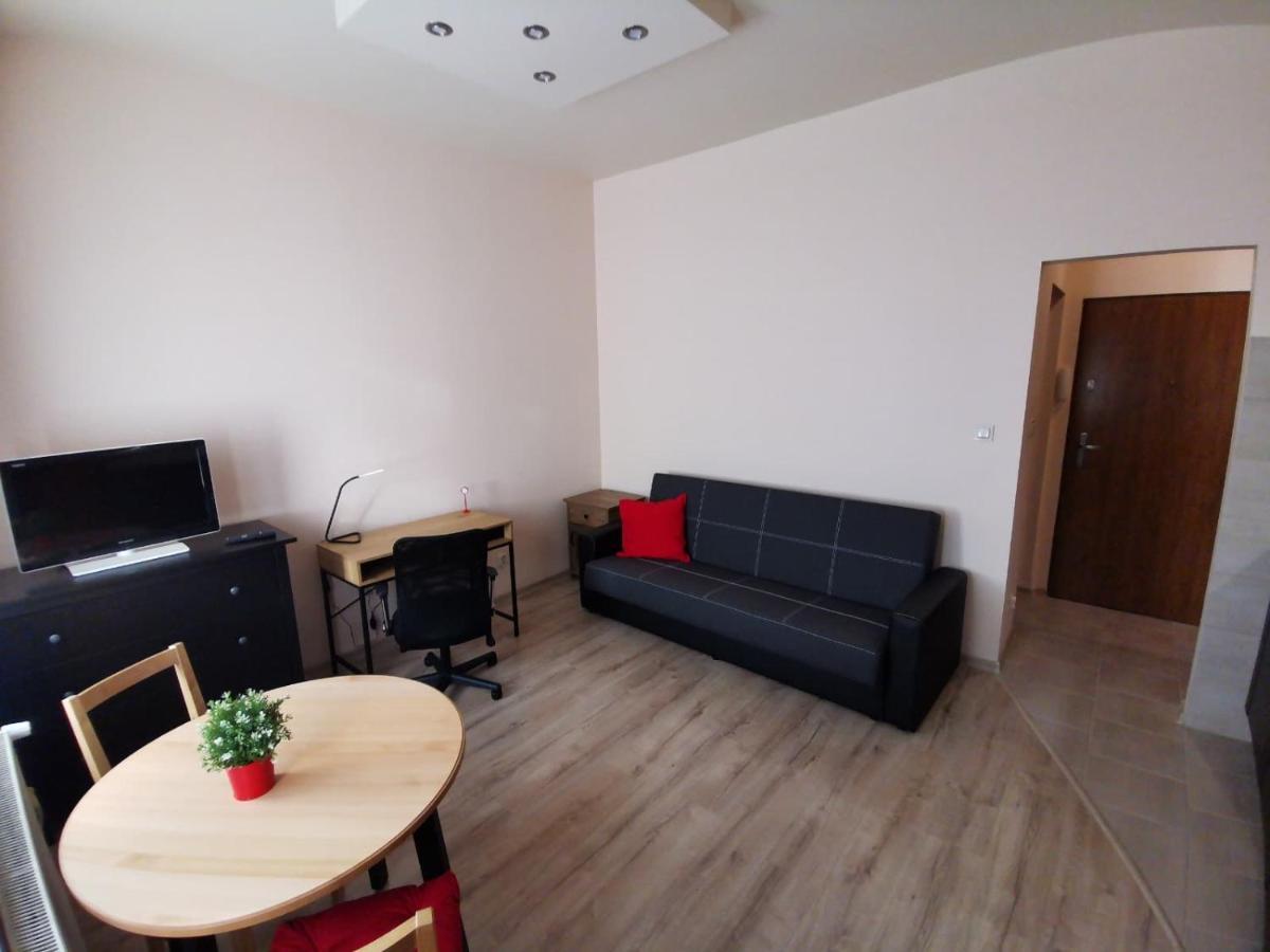 Little Big Red - Central Modern Studio Krakow Dış mekan fotoğraf